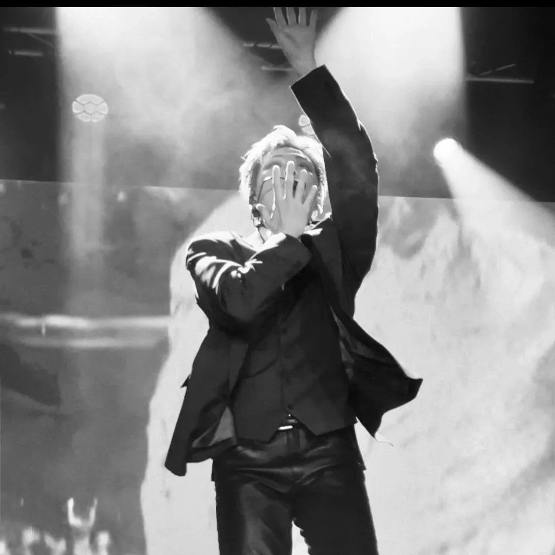 강다니엘의 비하인드 컷