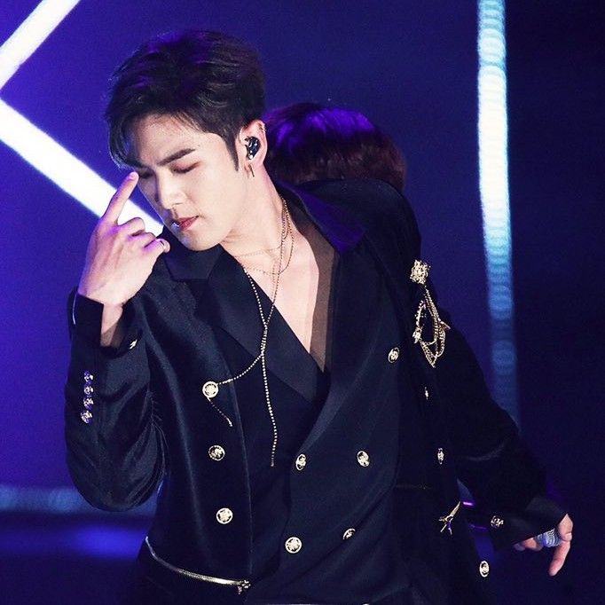 백호의 비하인드 컷