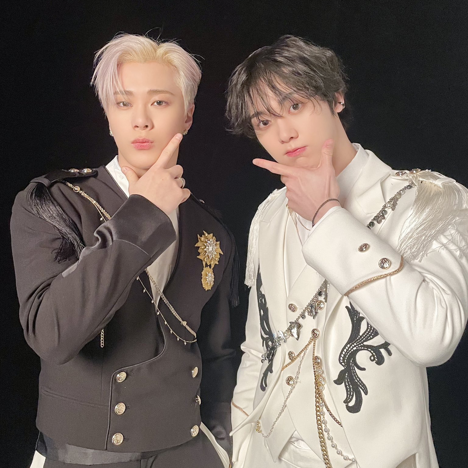 아스트로 최근 활동샷