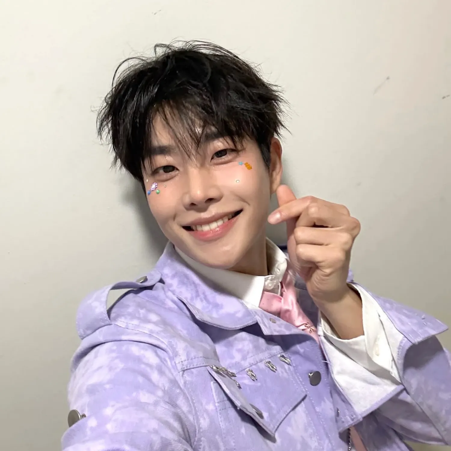 A moment captured by MJ (ASTRO)'s fan