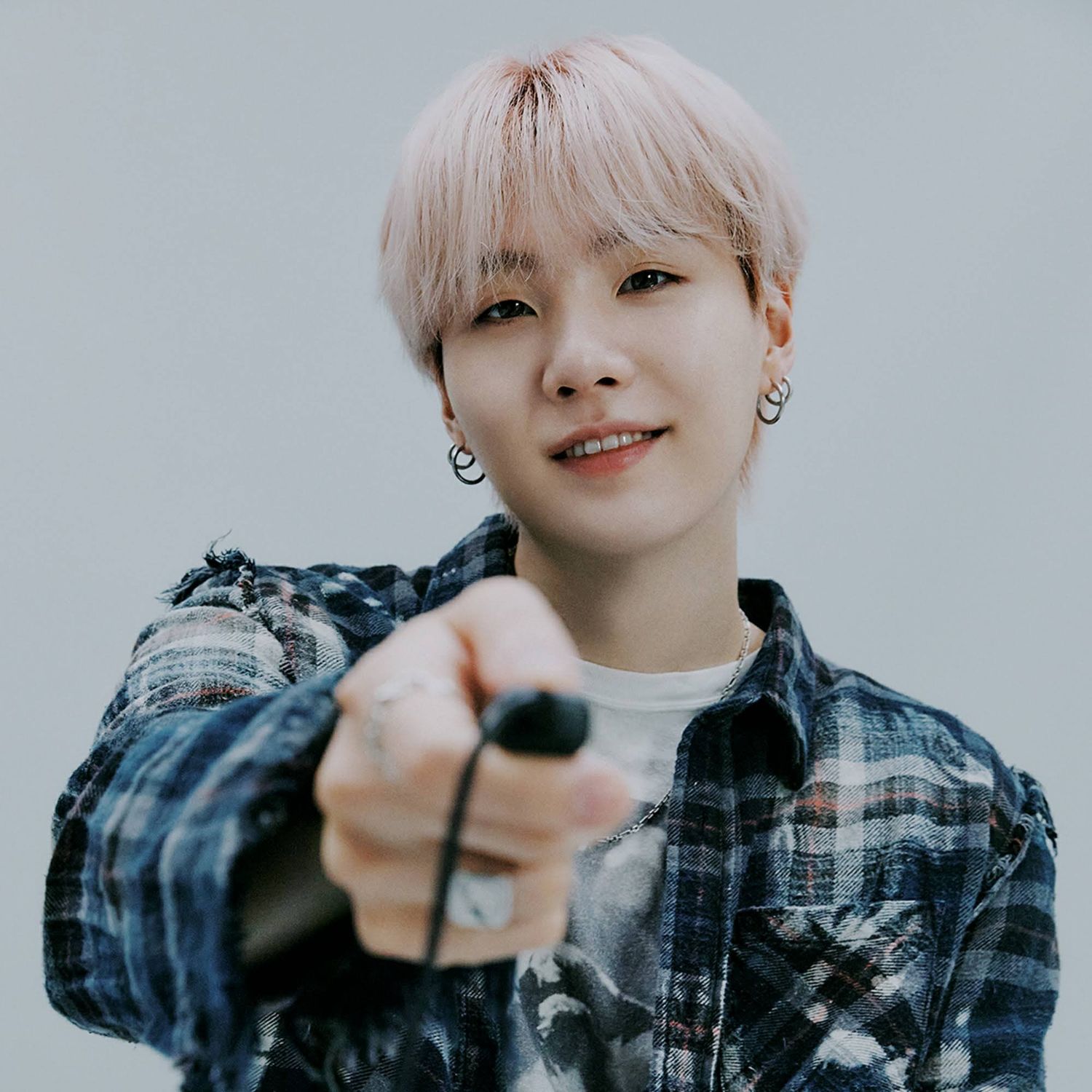 Behind-the-scenes cut of SUGA (BTS)