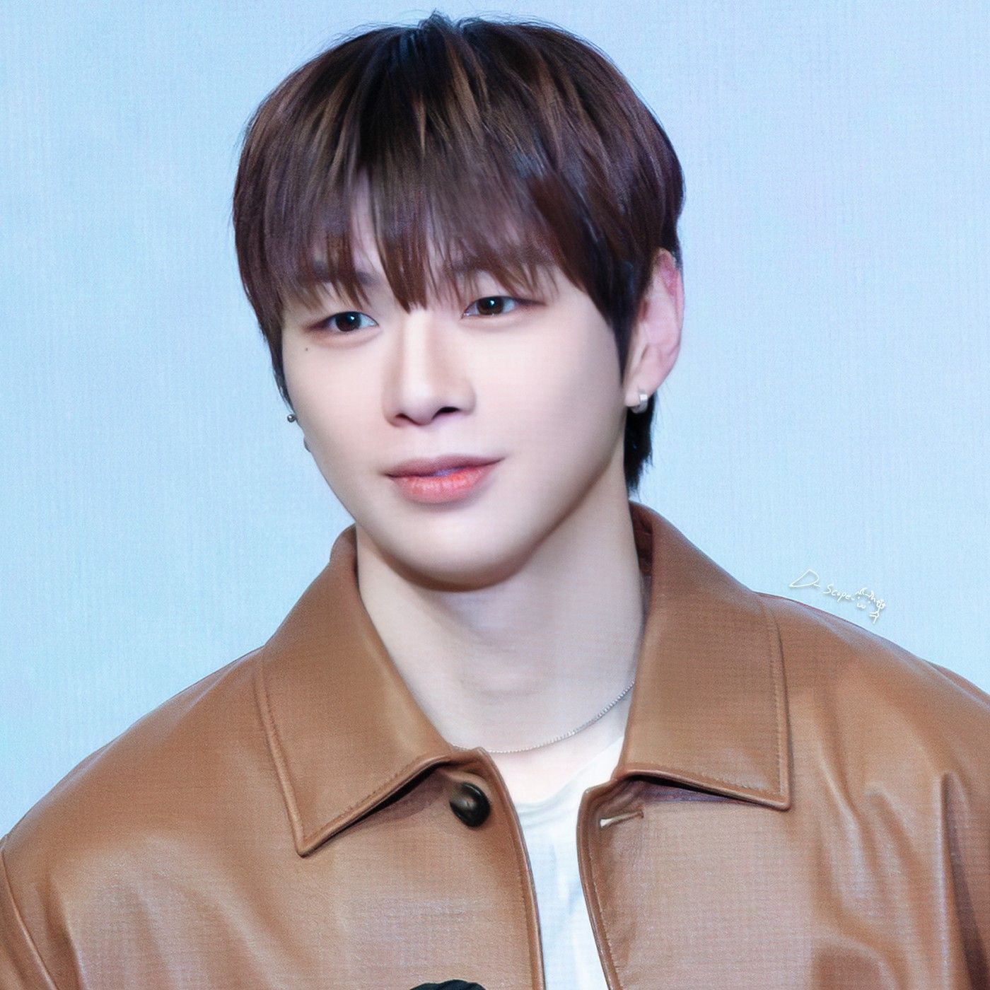 강다니엘의 비하인드 컷