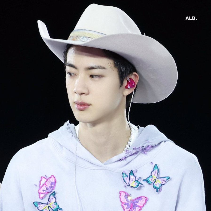 Potret di balik layar Jin (BTS)