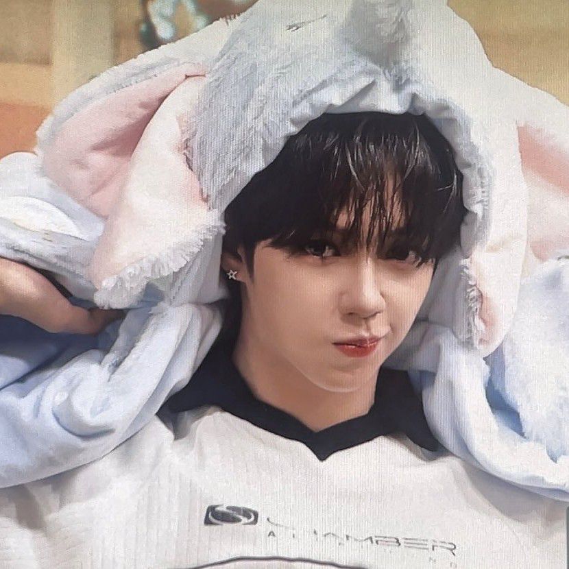 제이엘 (아홉) 최근 활동샷