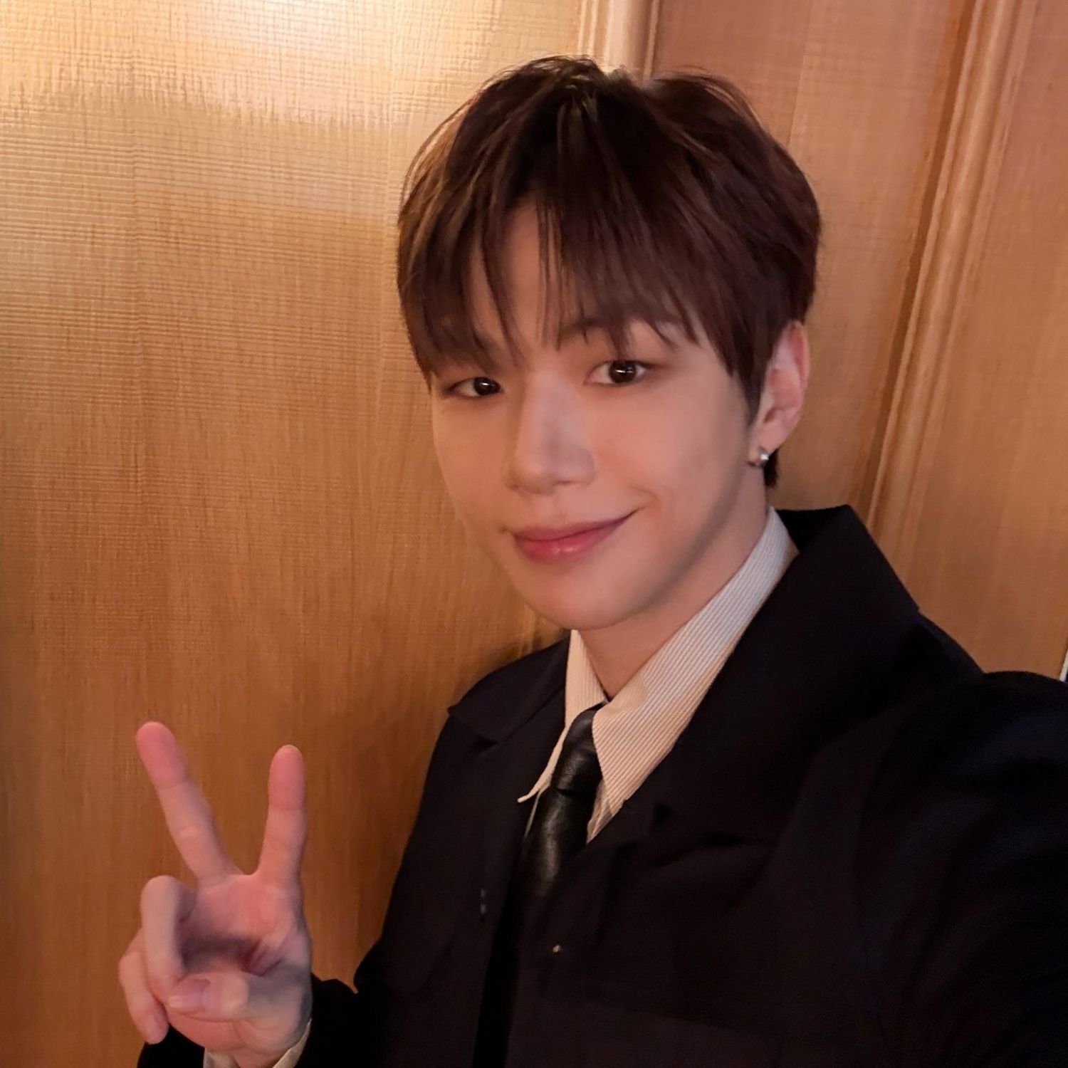 강다니엘 최근 활동샷