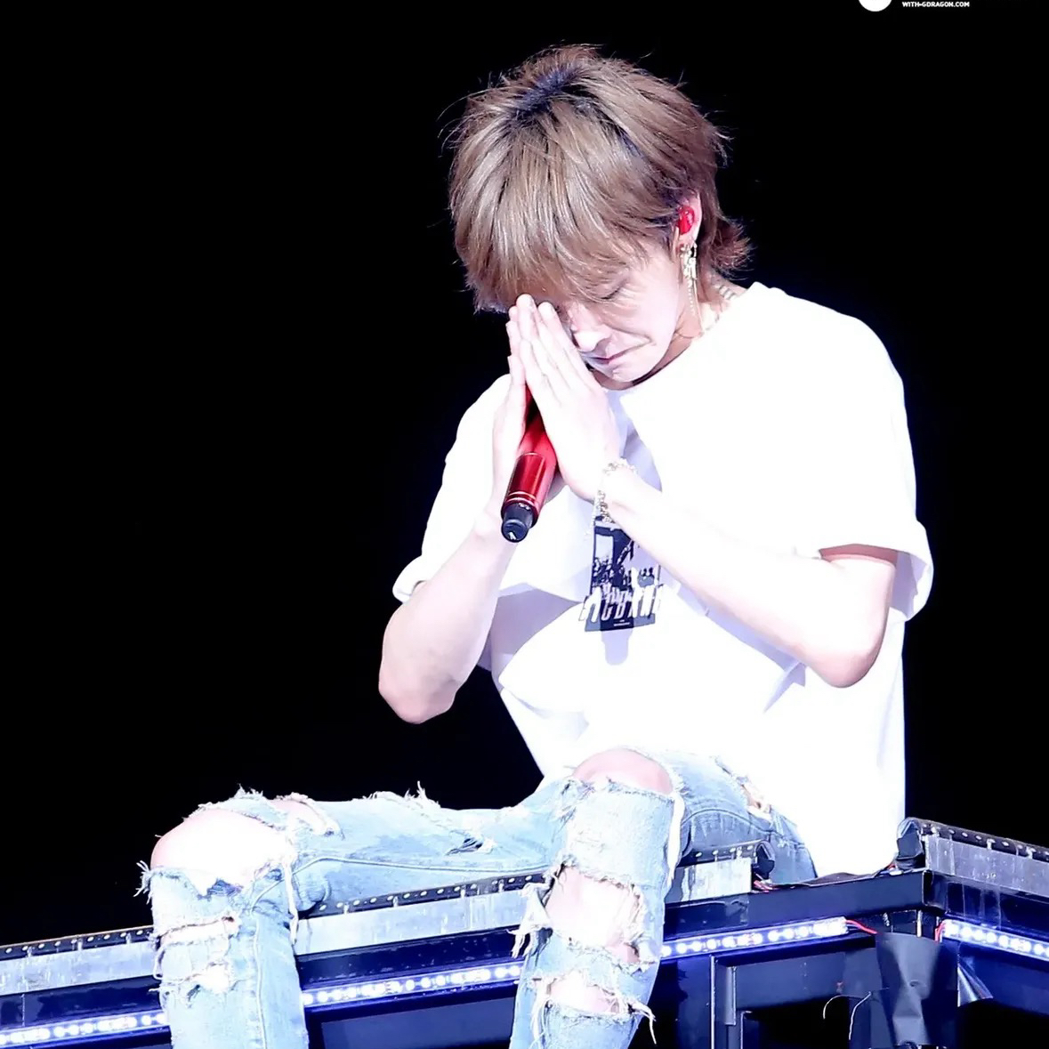 Behind-the-scenes cut of G-DRAGON (BIGBANG)