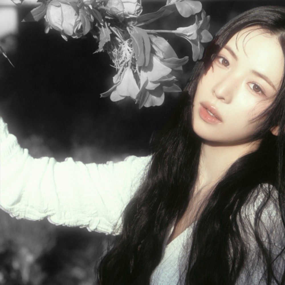 Latest photo of Maya (NiziU)