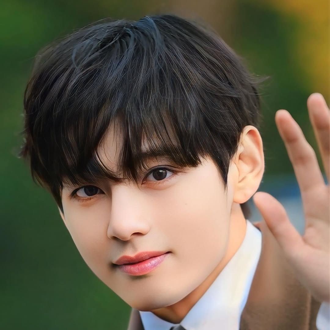 Foto terbaru V (BTS)