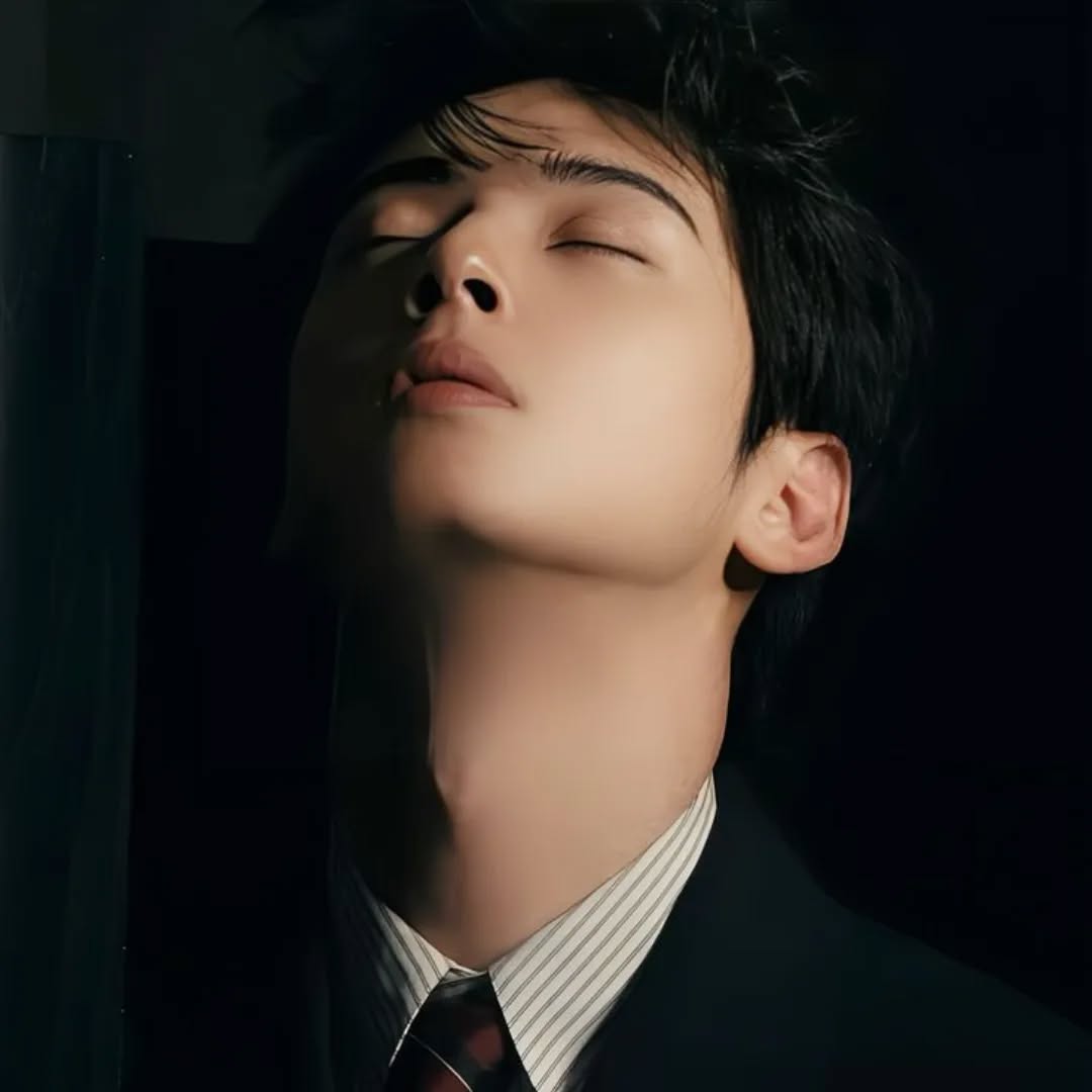 Latest photo of Eunwoo (ASTRO)