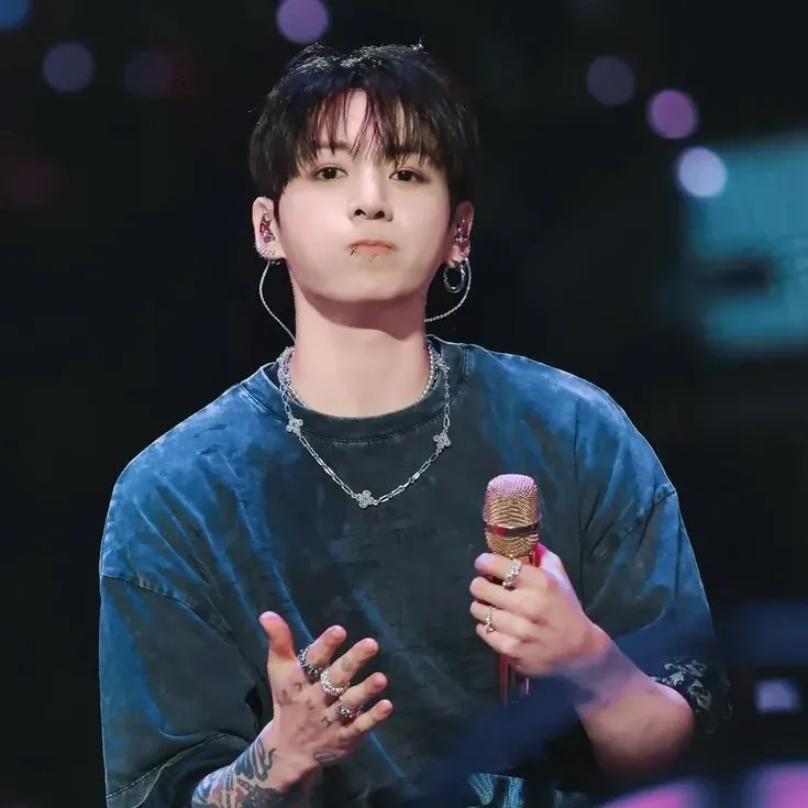 Momen yang diabadikan oleh penggemar Jungkook (BTS)