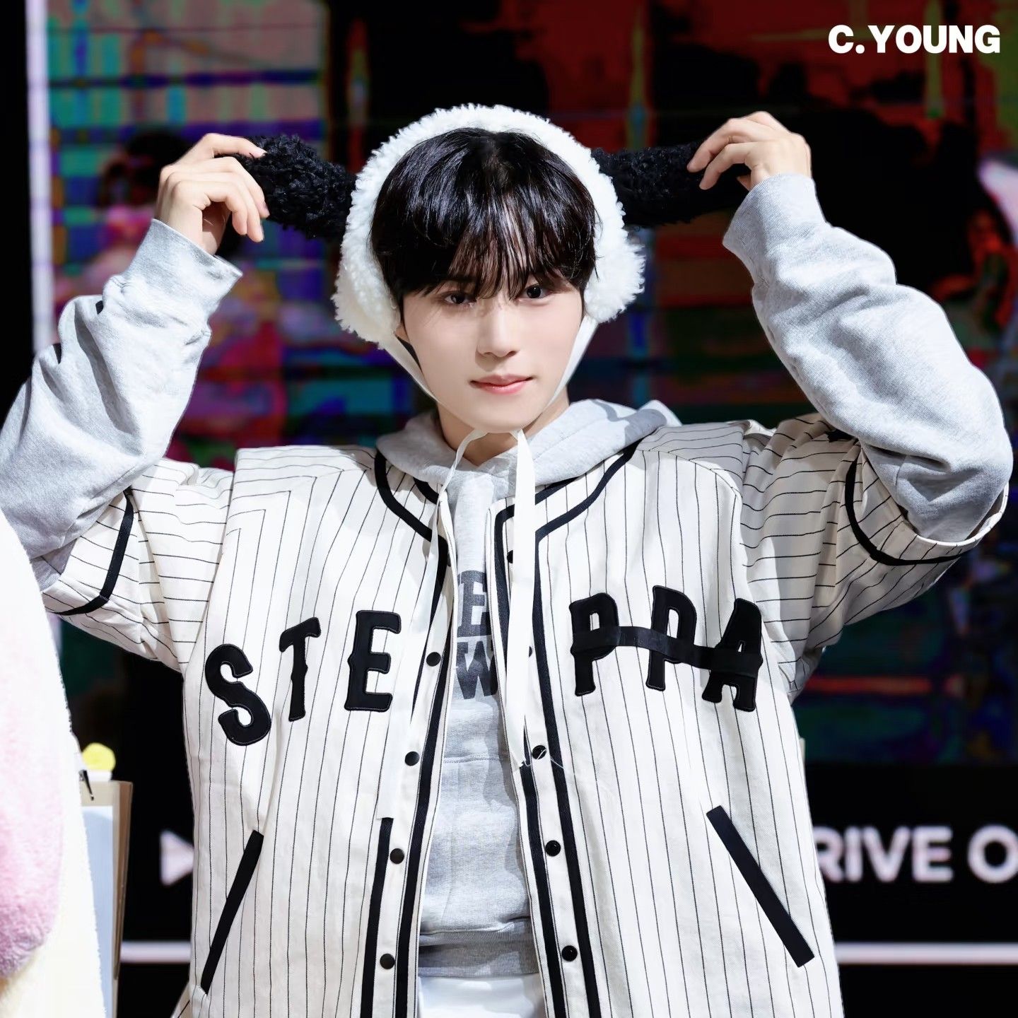 Behind-the-scenes cut of Kim Junseo (ALPHA DRIVE ONE)