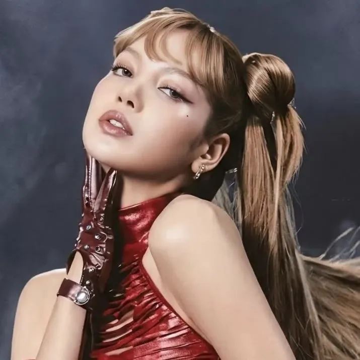 Potret di balik layar Lisa (BLACKPINK)