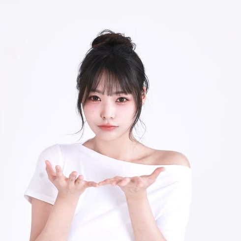 QWER シヨン ファンダムコミュニティ │ KPOP人気No.1アプリ 最愛ドル