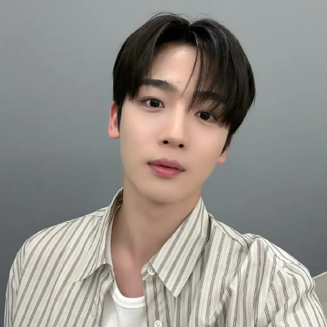 Latest photo of Kim Yohan (WEi)