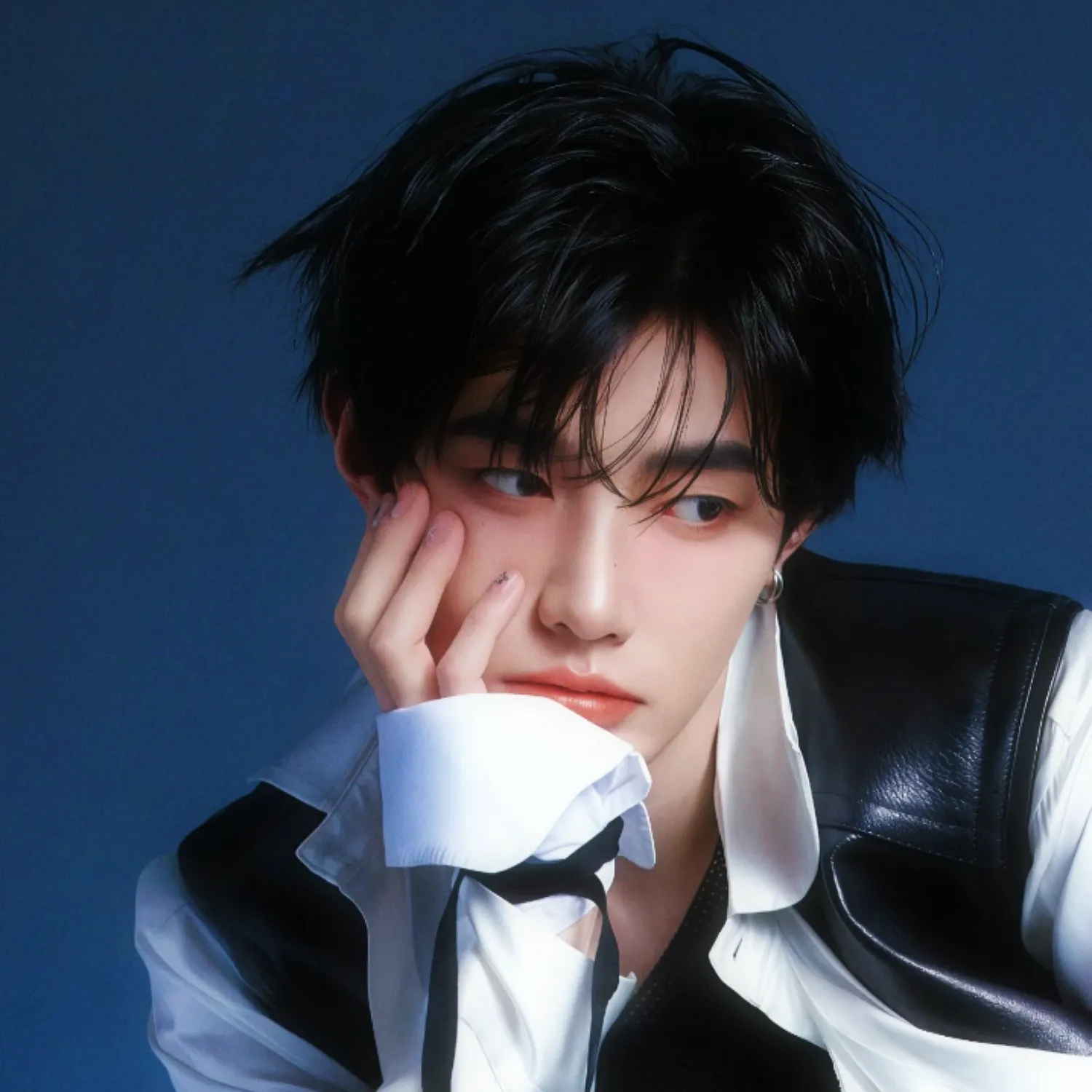 Behind-the-scenes cut of Zhang Hao