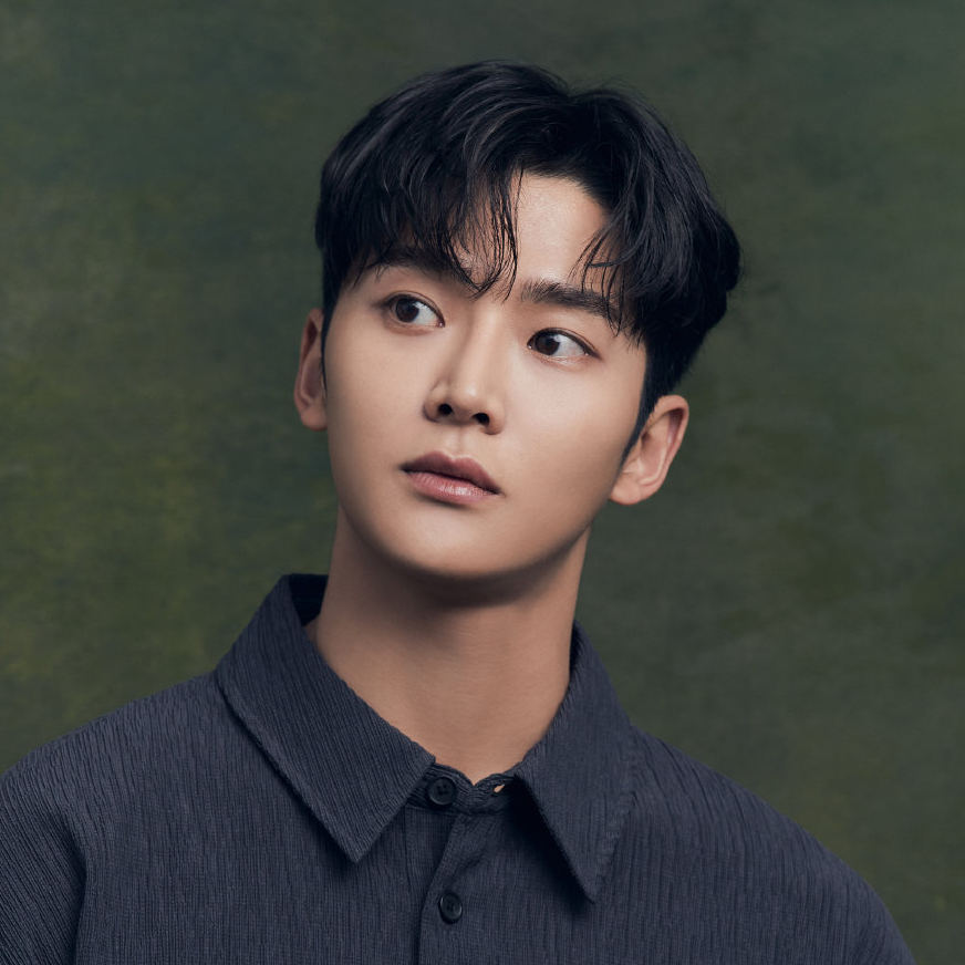 A moment captured by Rowoon's fan