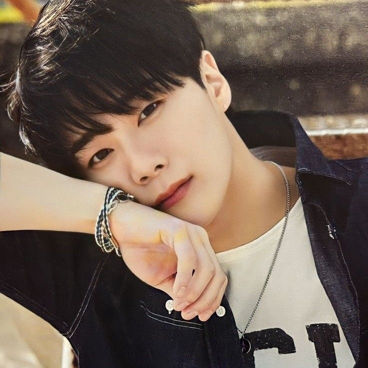 A moment captured by Moonbin (ASTRO)'s fan