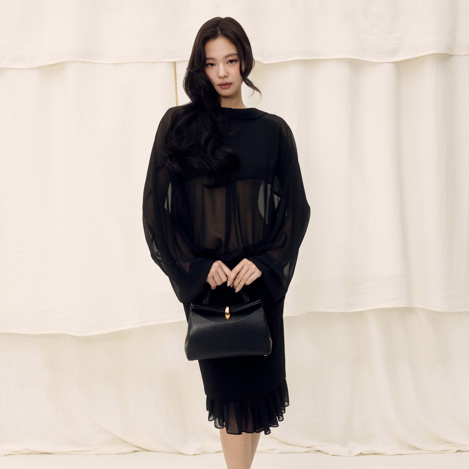 Behind-the-scenes cut of Jennie (BLACKPINK)