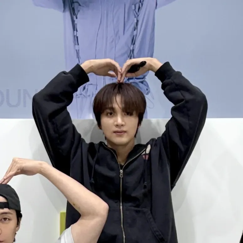 Behind-the-scenes cut of Haechan (NCT 127, NCT DREAM)