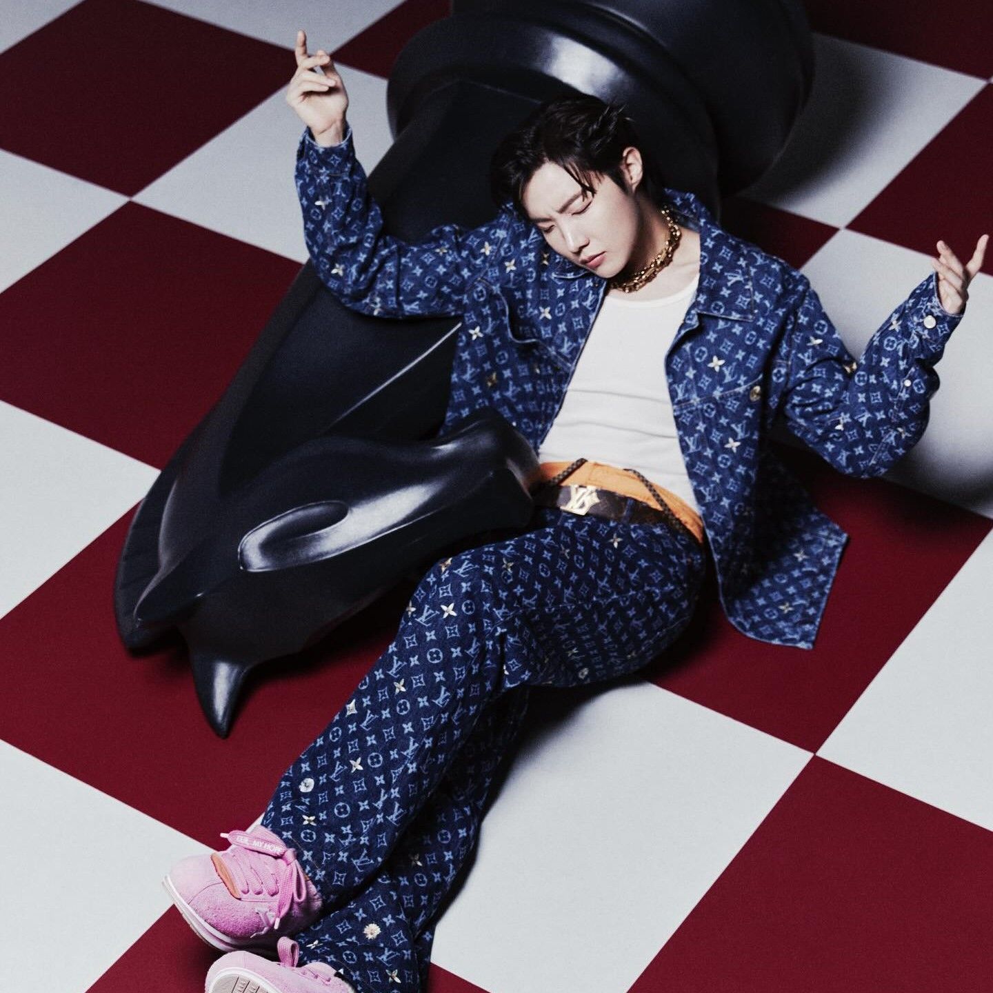 Momen yang diabadikan oleh penggemar j-hope (BTS)