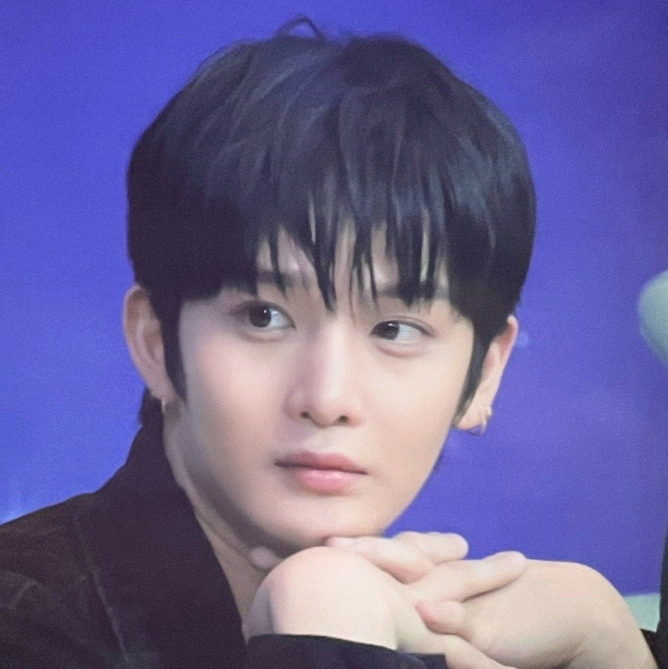 裴珍映的最新照片