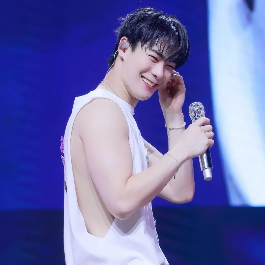 Behind-the-scenes cut of Moonbin (ASTRO)
