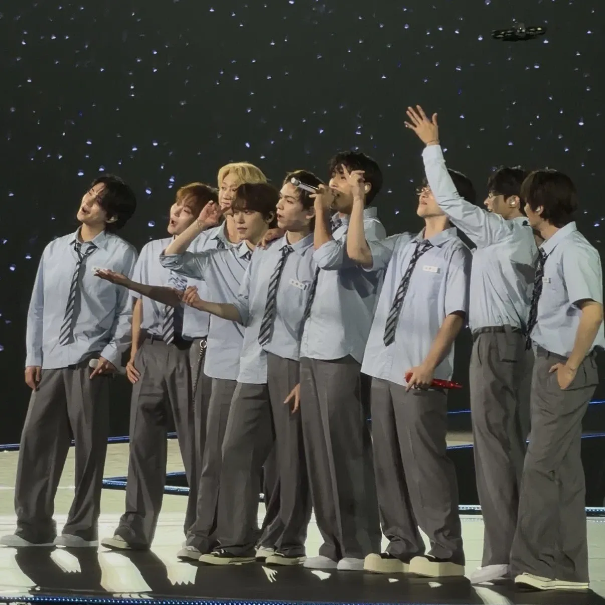 Momen yang diabadikan oleh penggemar SEVENTEEN