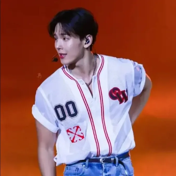 셔누 (몬스타엑스) 최근 활동샷