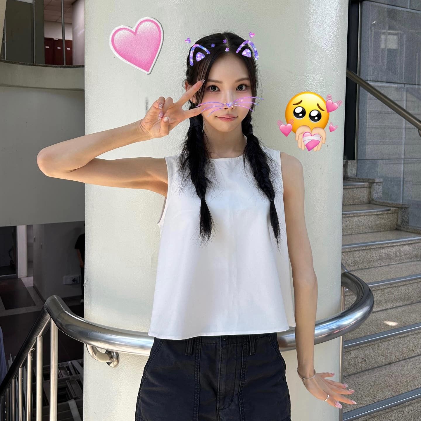 A moment captured by SECRET NUMBER's fan