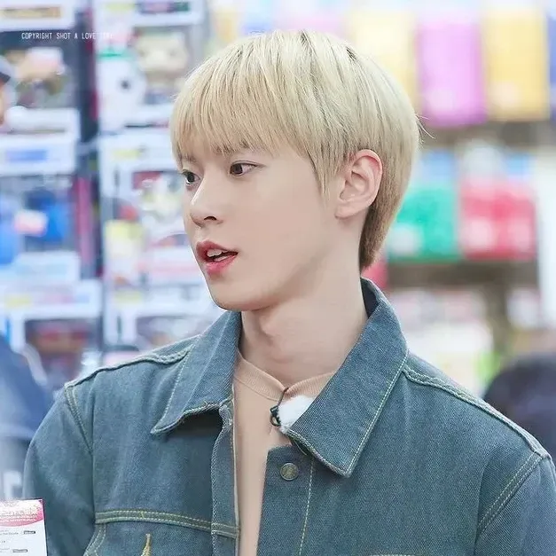 A moment captured by Doyoung (NCT 127)'s fan