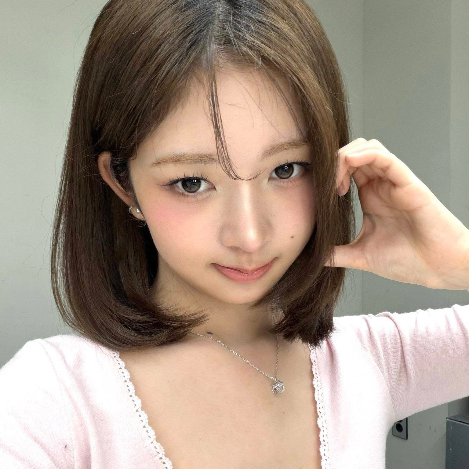 Behind-the-scenes cut of IVE