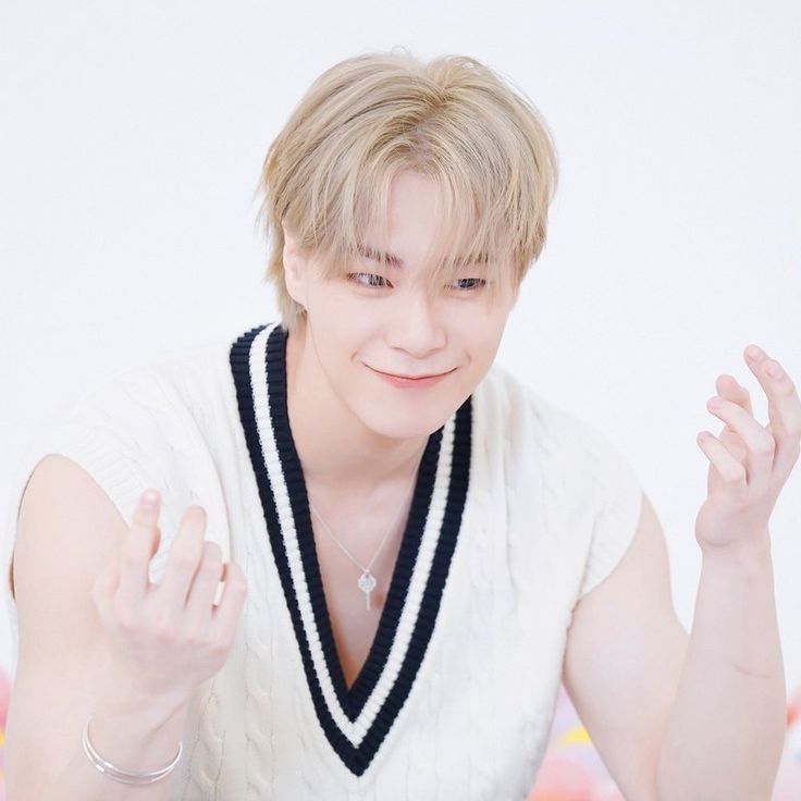 A moment captured by Moonbin (ASTRO)'s fan