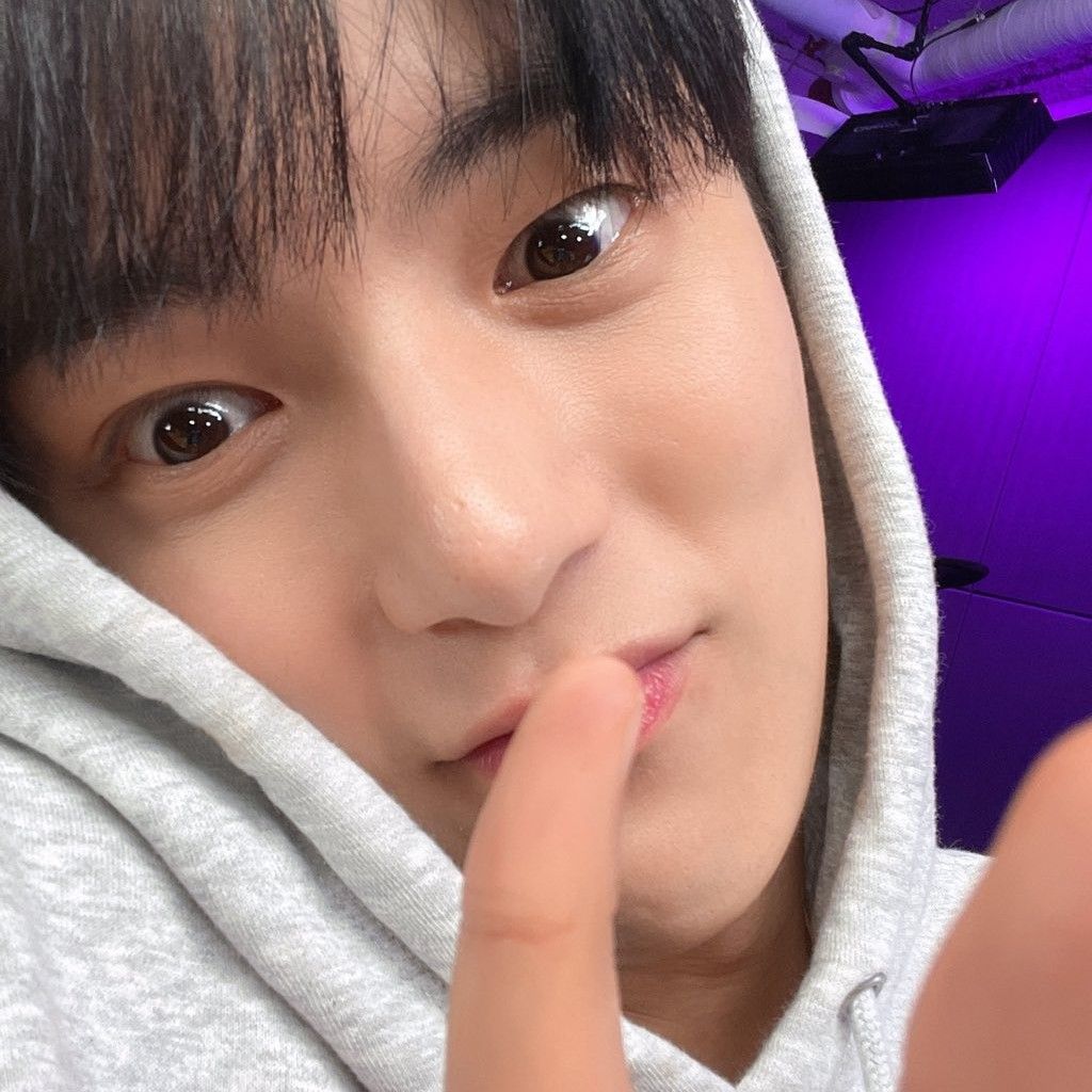 Momen yang diabadikan oleh penggemar MONSTA X