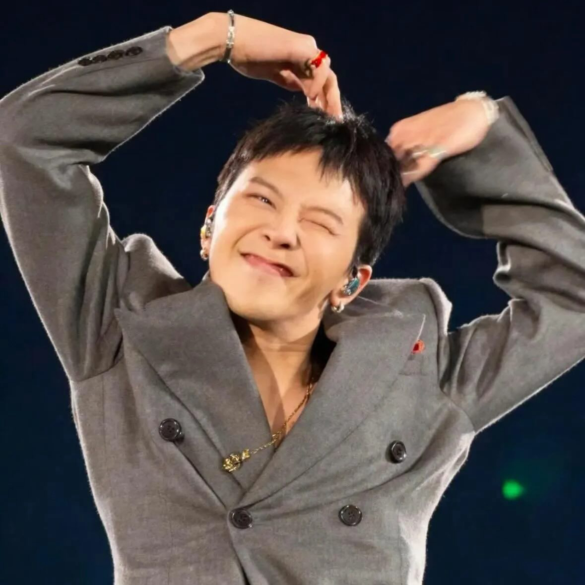 Behind-the-scenes cut of G-DRAGON (BIGBANG)