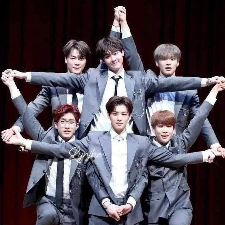 A moment captured by Jinjin (ASTRO)'s fan