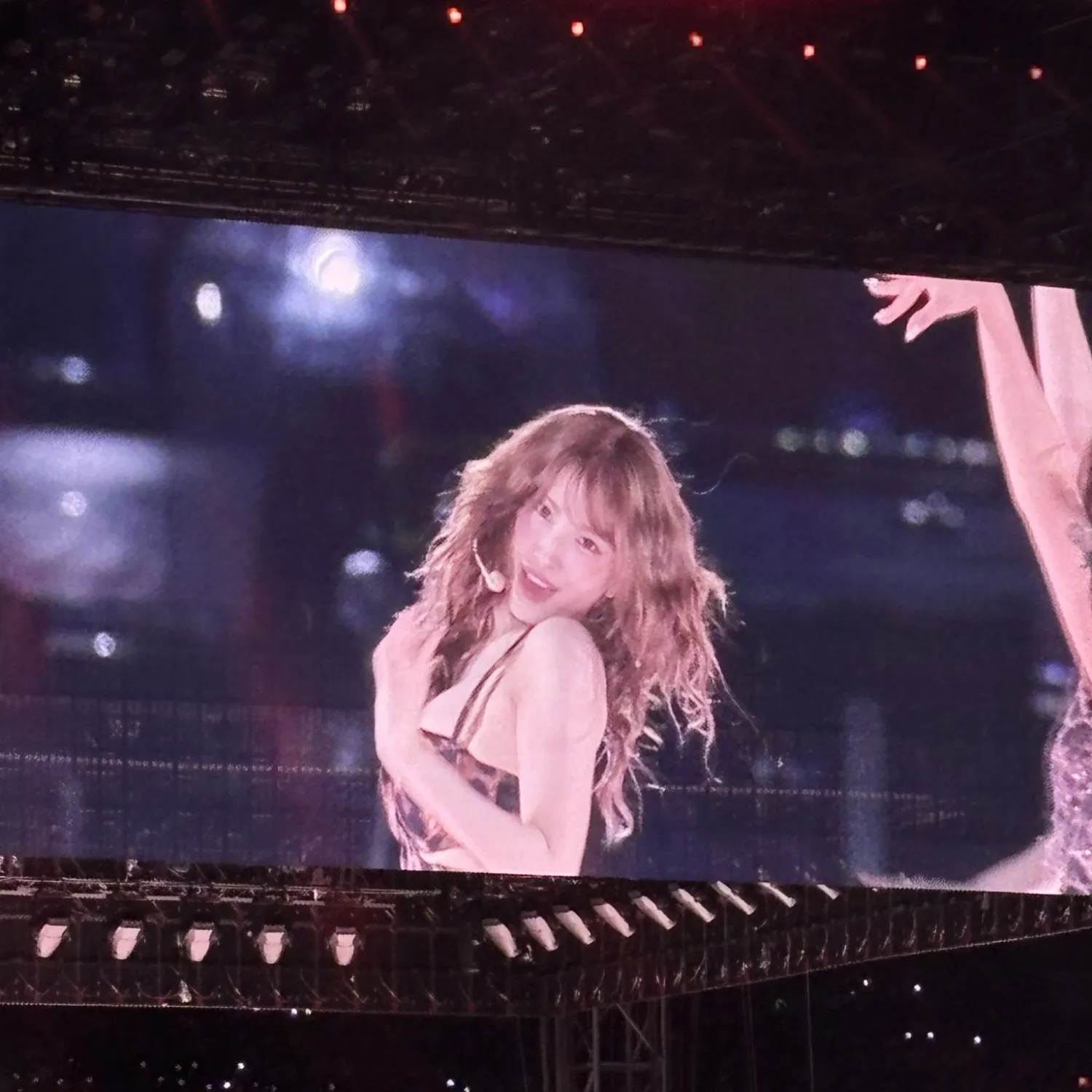 Momo (TWICE)的最新活動照片