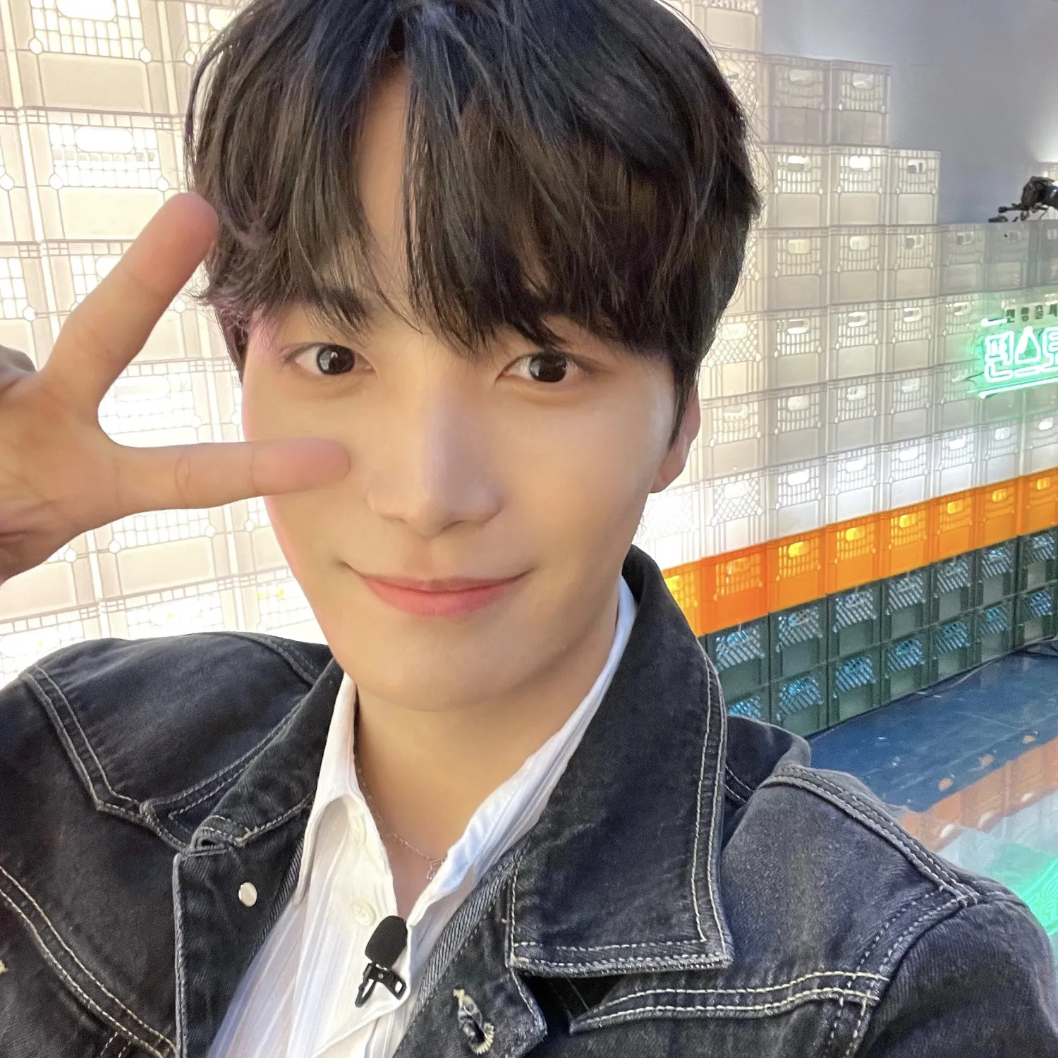 A moment captured by Kim Jonghyeon's fan