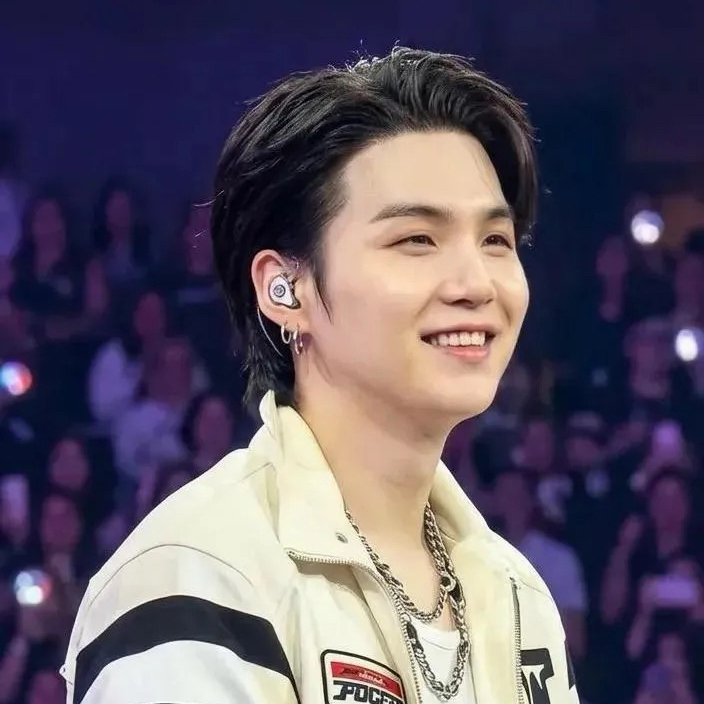Potret di balik layar SUGA (BTS)