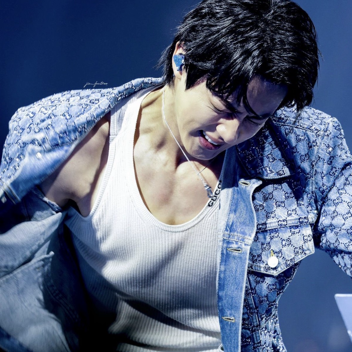 Momen yang diabadikan oleh penggemar Jin (BTS)