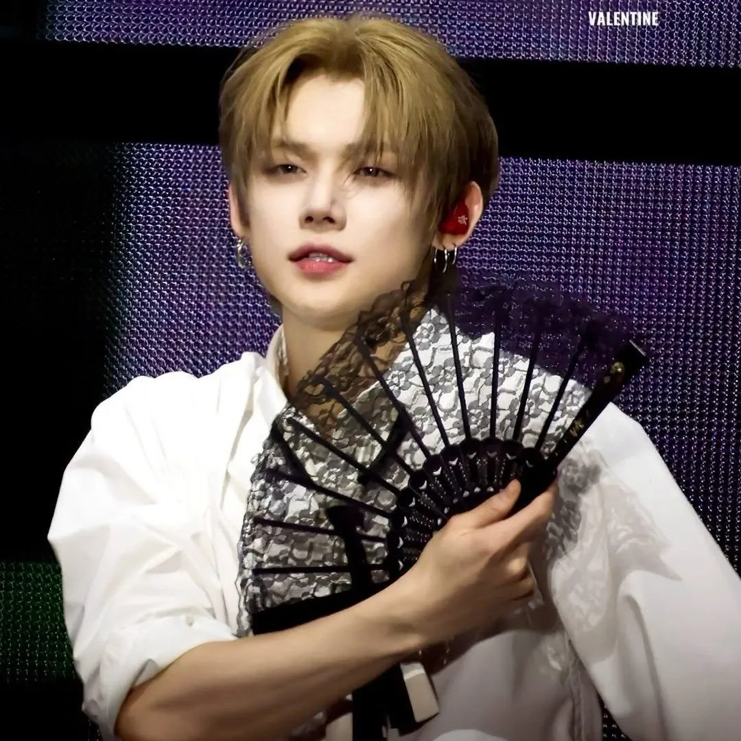 然竣 (TOMORROW X TOGETHER)的最新照片