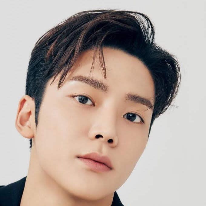 Latest photo of Rowoon