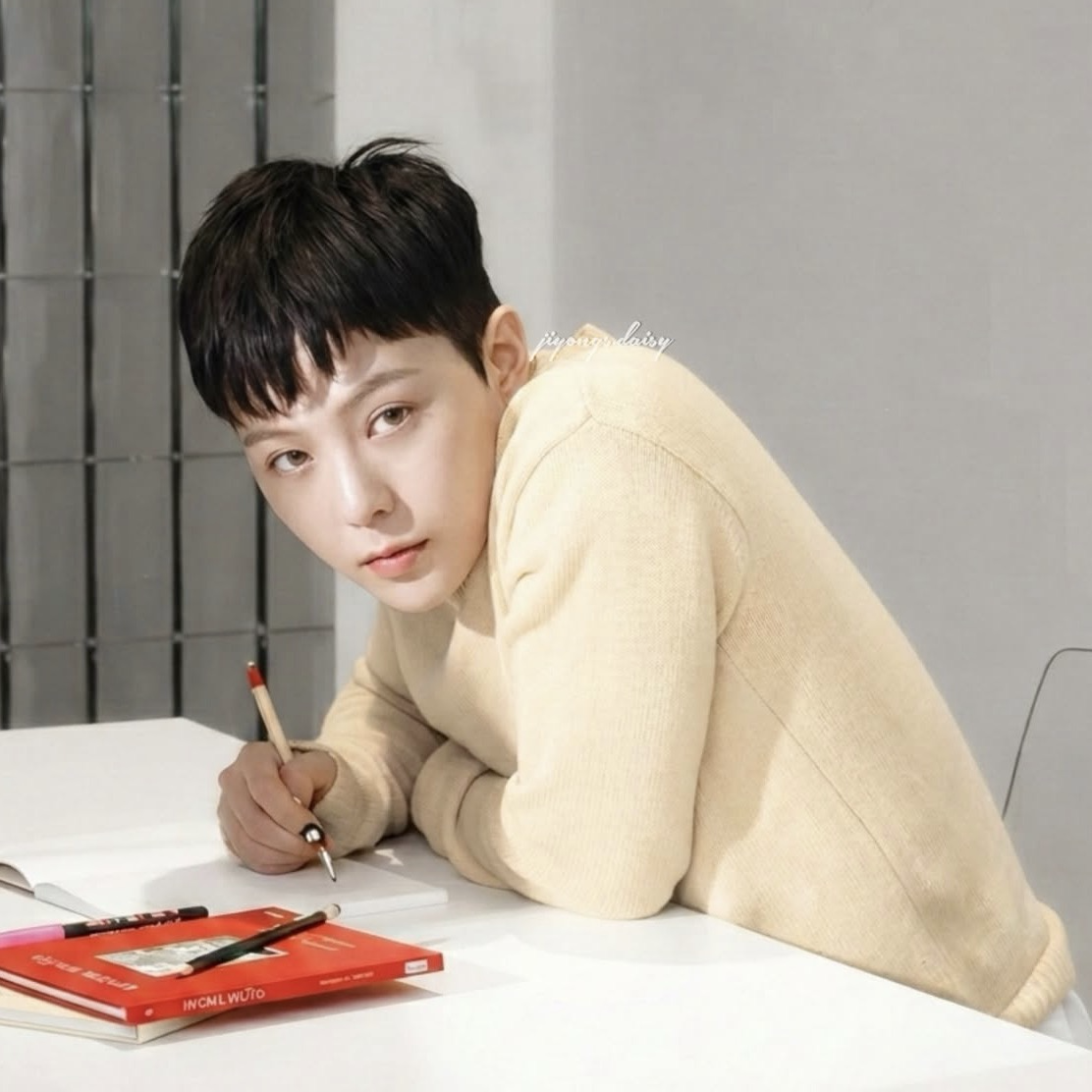 Latest photo of G-DRAGON (BIGBANG)