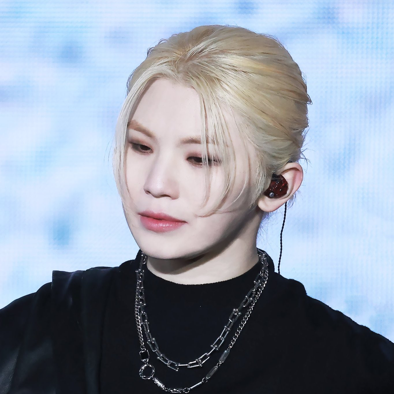 A moment captured by Woozi (SEVENTEEN)'s fan