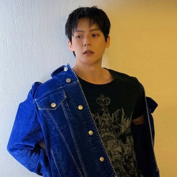 Signature photo of Lee Minhyuk (BTOB) capturing their charm