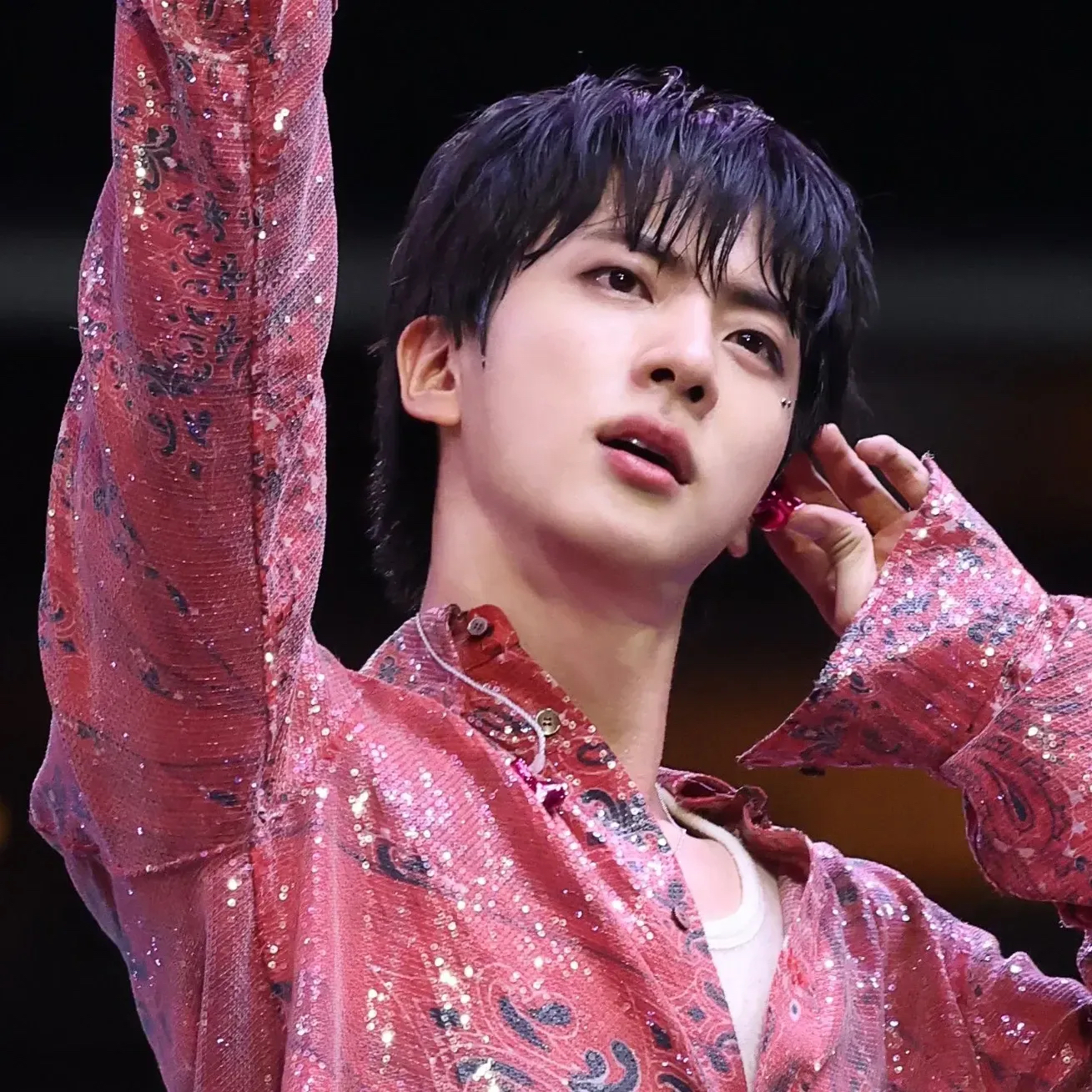 Foto aktivitas terbaru Jin (BTS)