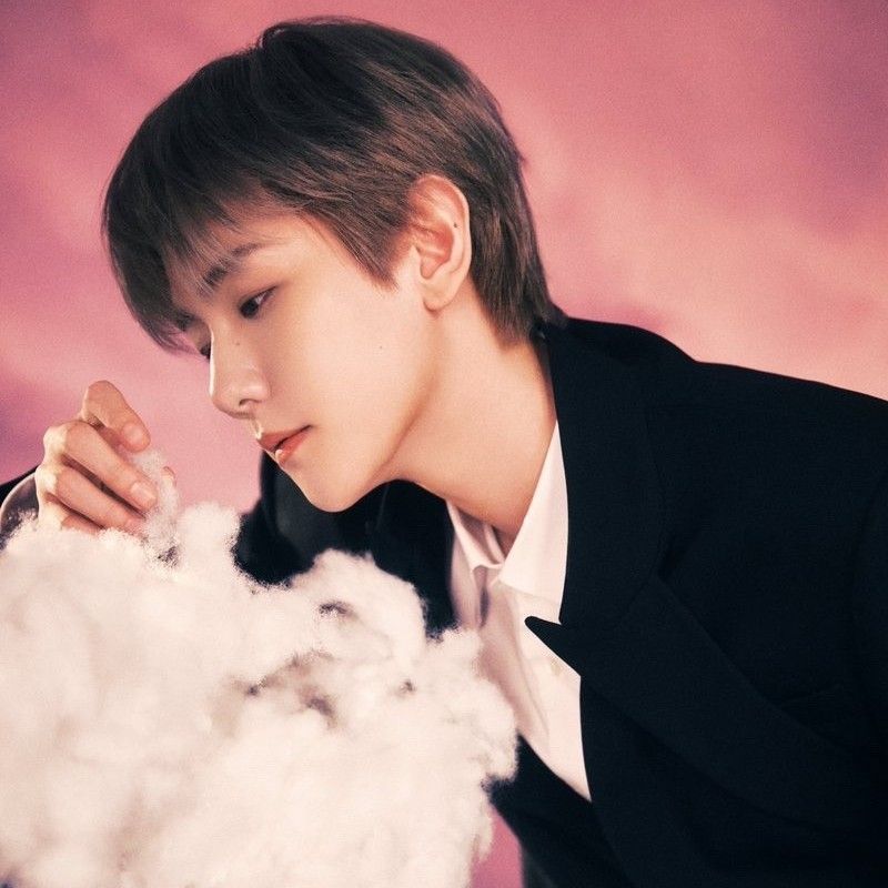 Behind-the-scenes cut of Baekhyun (EXO)