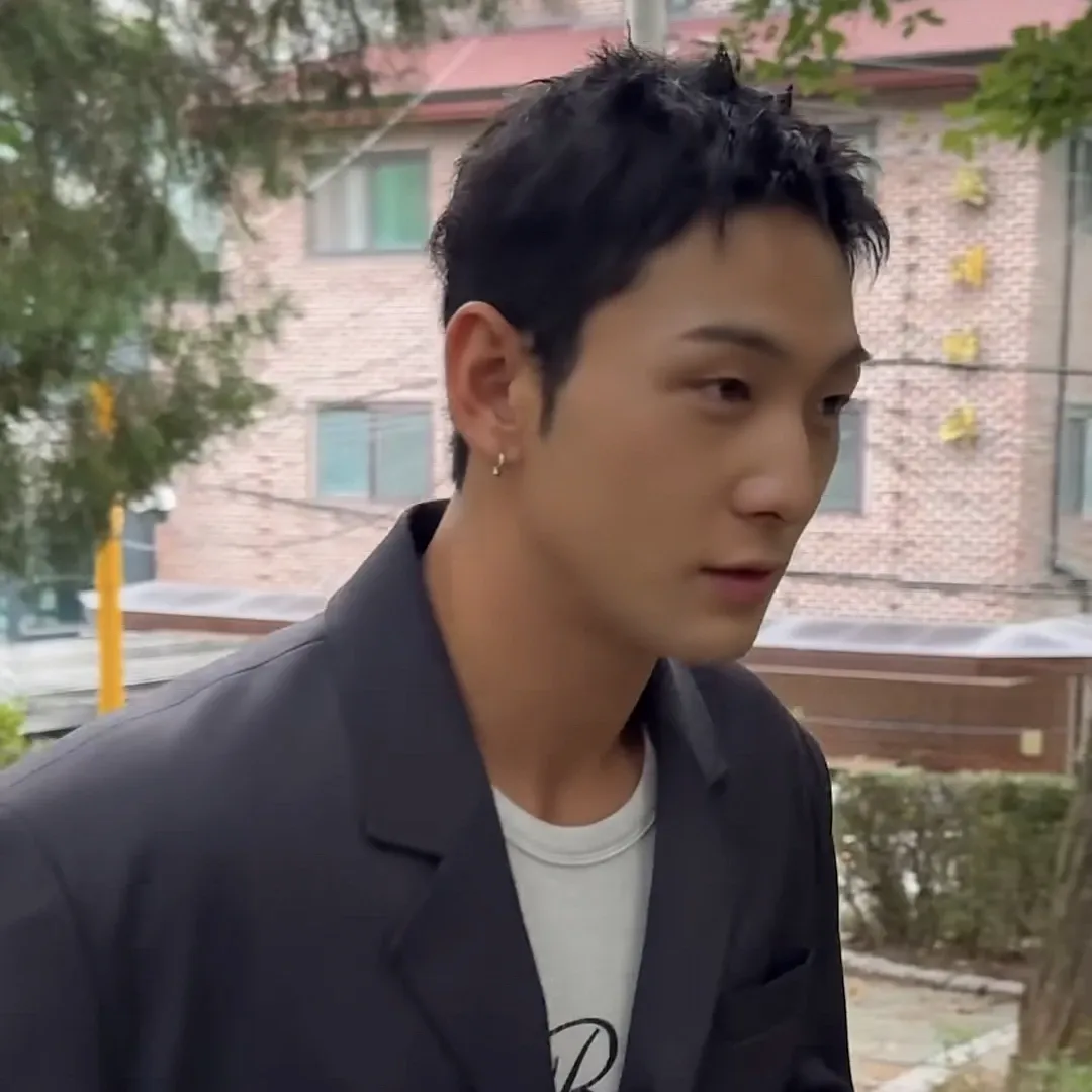 백호의 비하인드 컷