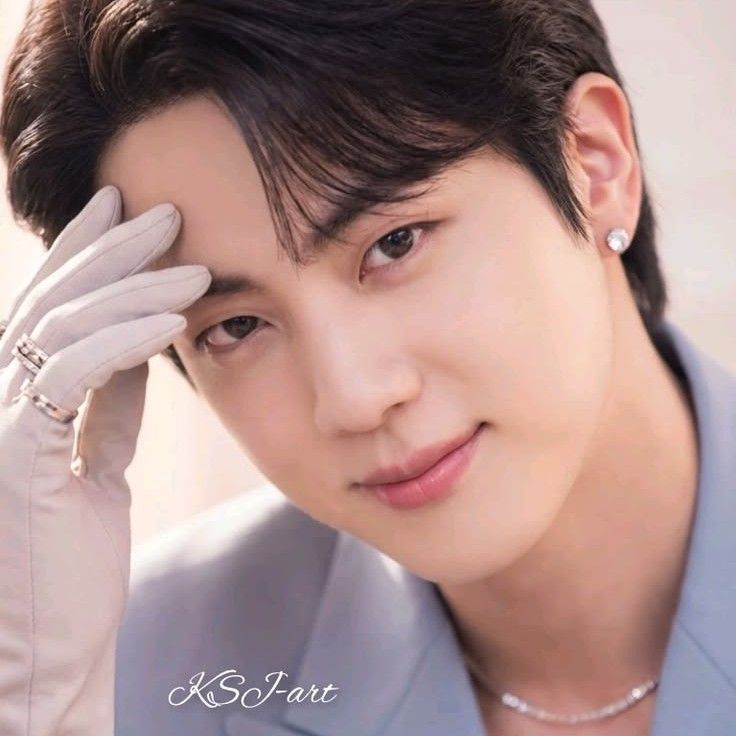 Behind-the-scenes cut of Jin (BTS)