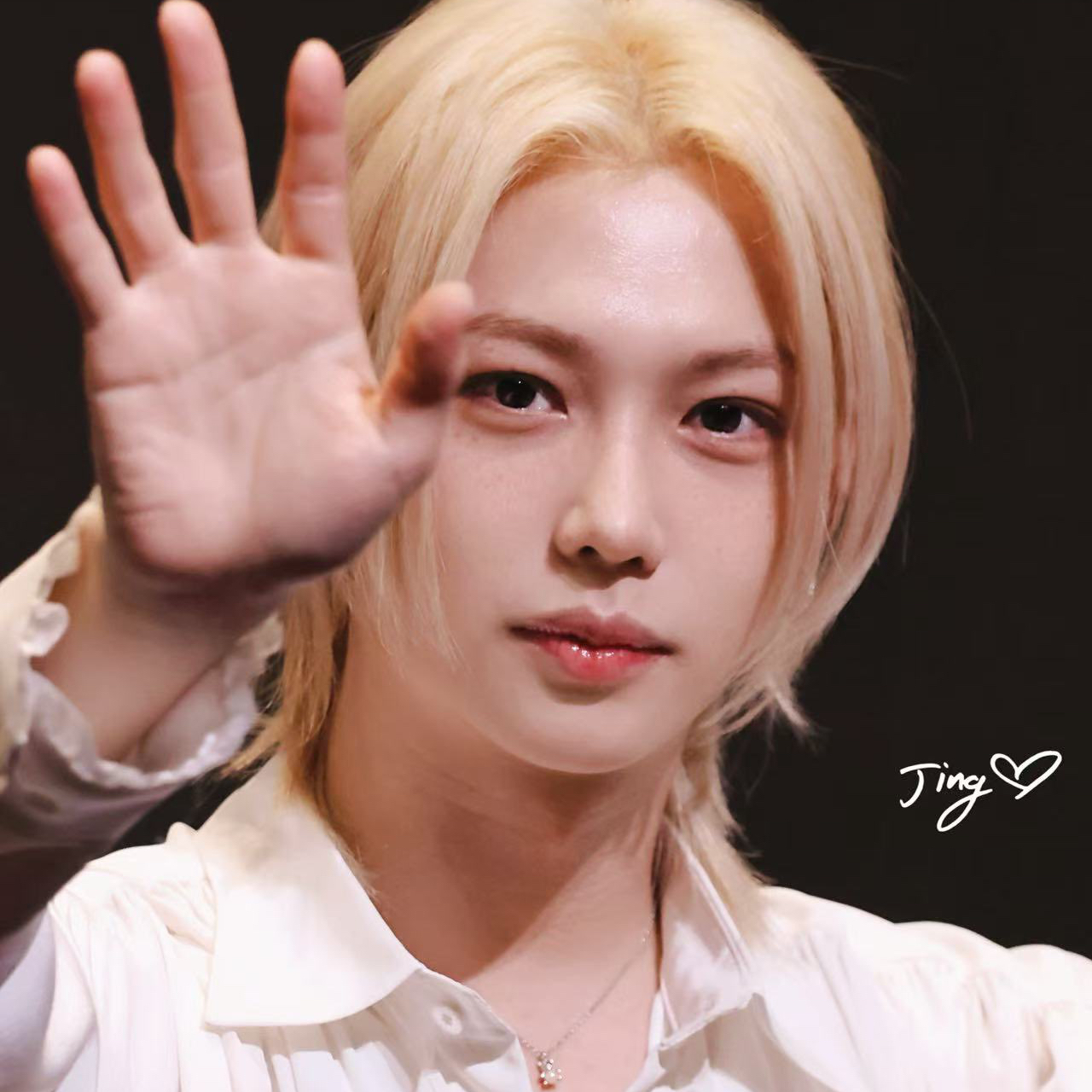 Behind-the-scenes cut of Felix (Stray Kids)