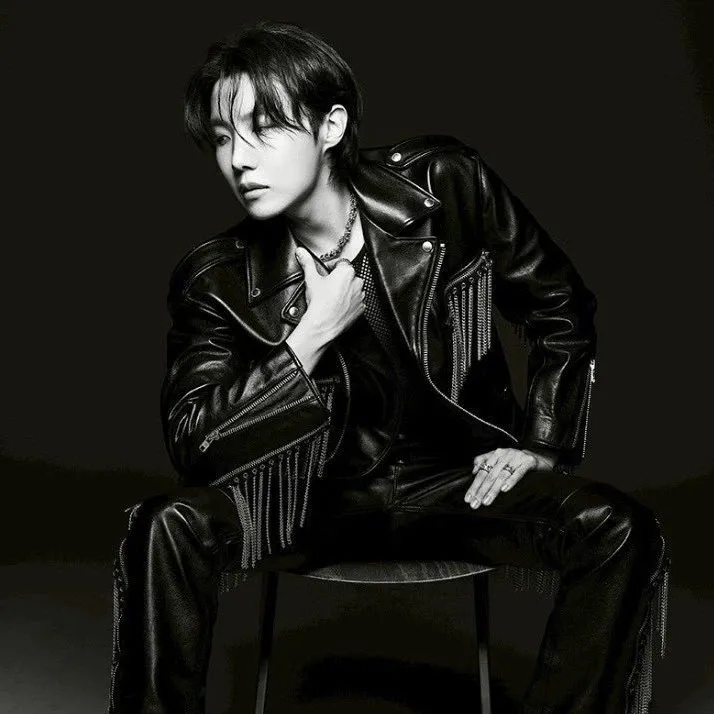 Foto terbaru j-hope (BTS)